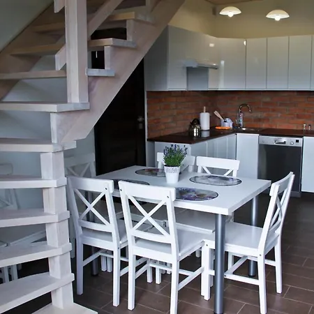 Holiday home Caloroczne Domki Nad Jeziorem Luterskim *
